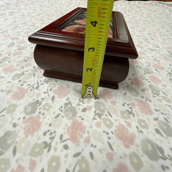 Small Wooden Jewelry Box - Embroidered Inlay - Removable tray - Picture 5 of 16